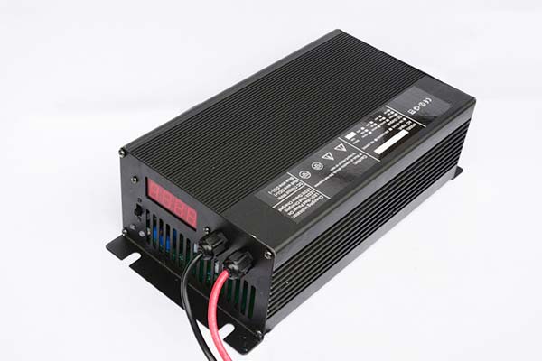 叉車(chē)磷酸鐵鋰電池充電器48V15A